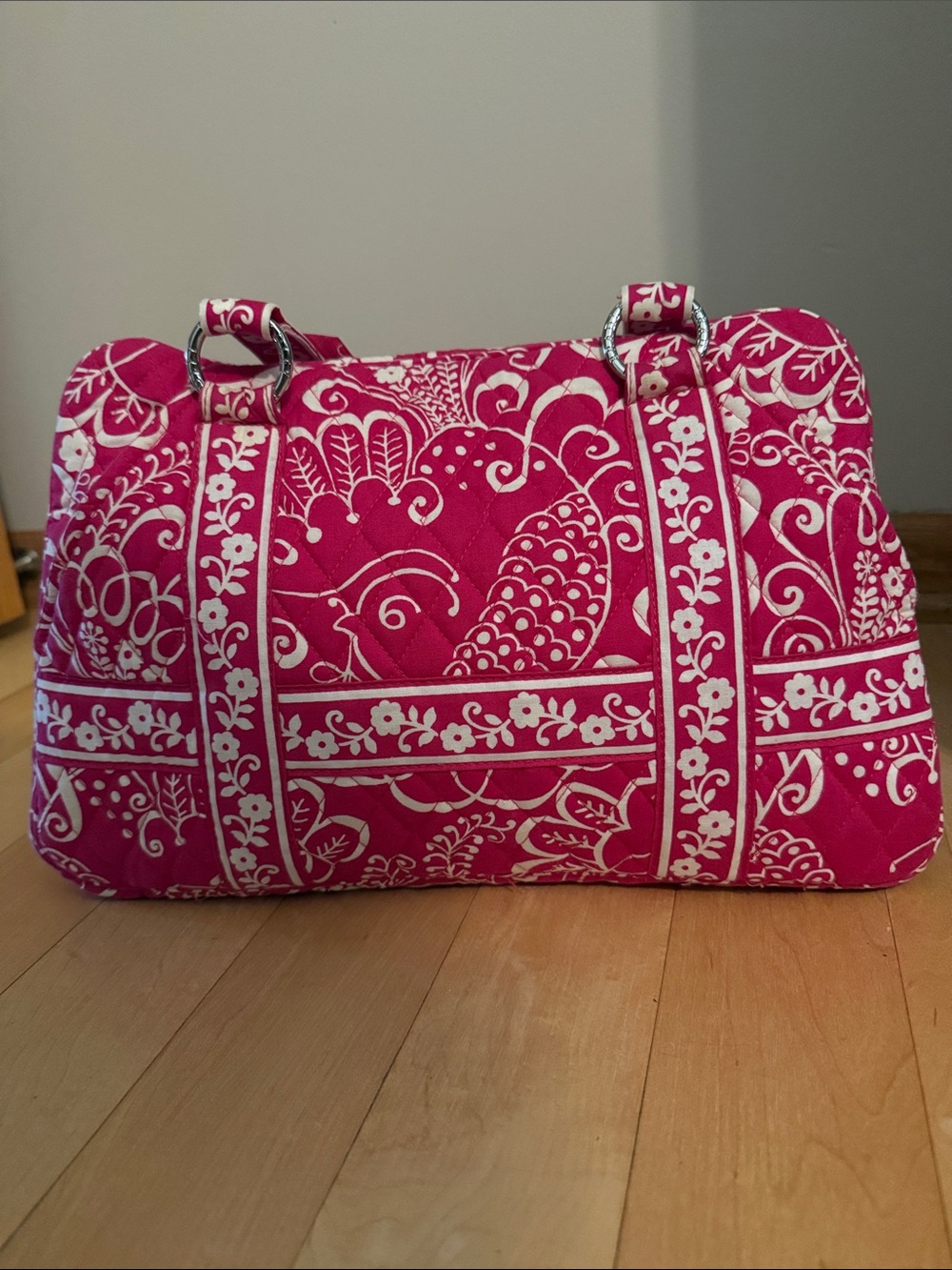 VERA BRADLEY SQUARED AWAY TOTE PATTERN:(RETIRED) TWIRLY BIRDS PINK Like New